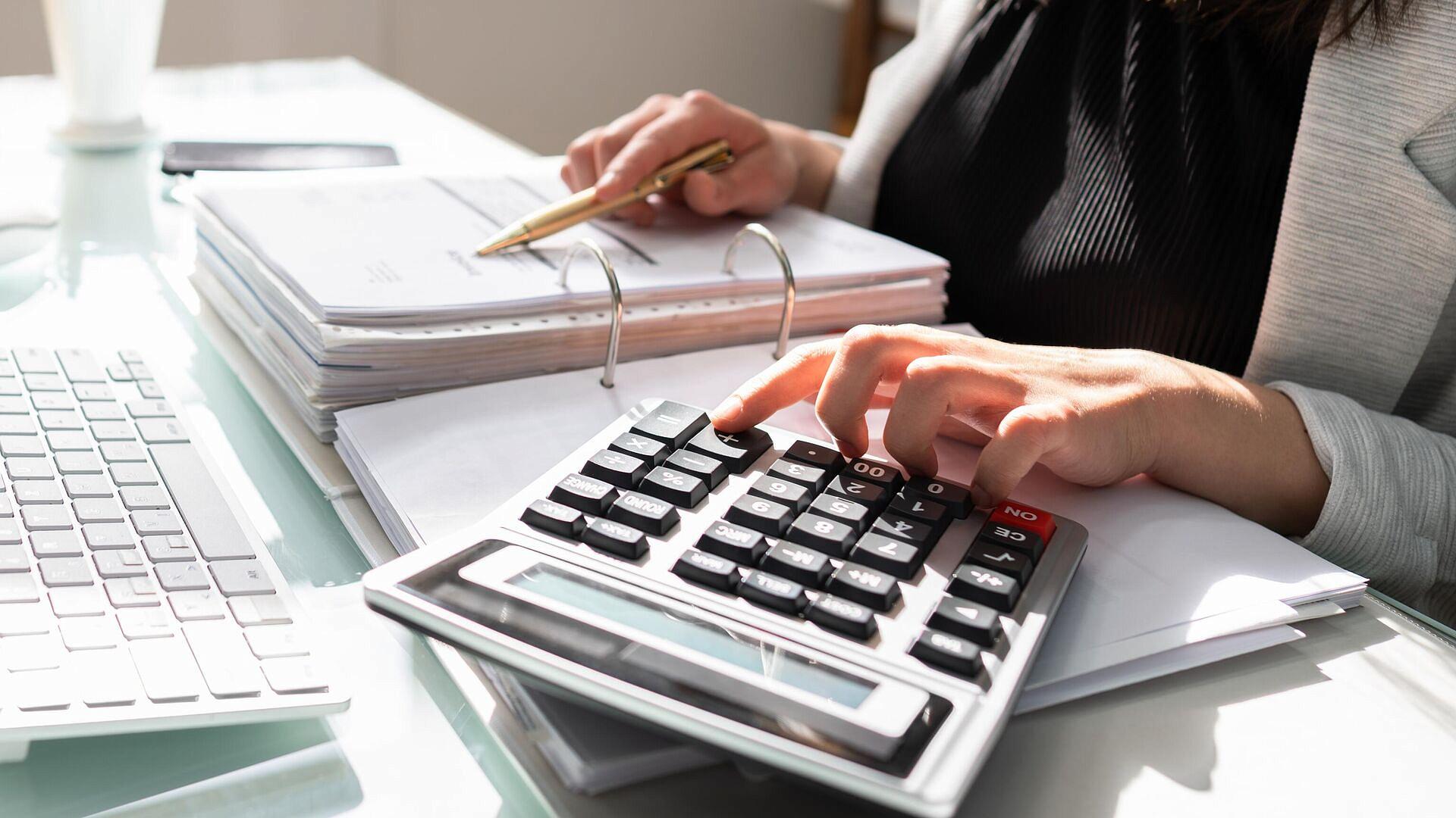 دليلك الشامل لتدقيق وحساب مدفوعات المياه بدقة